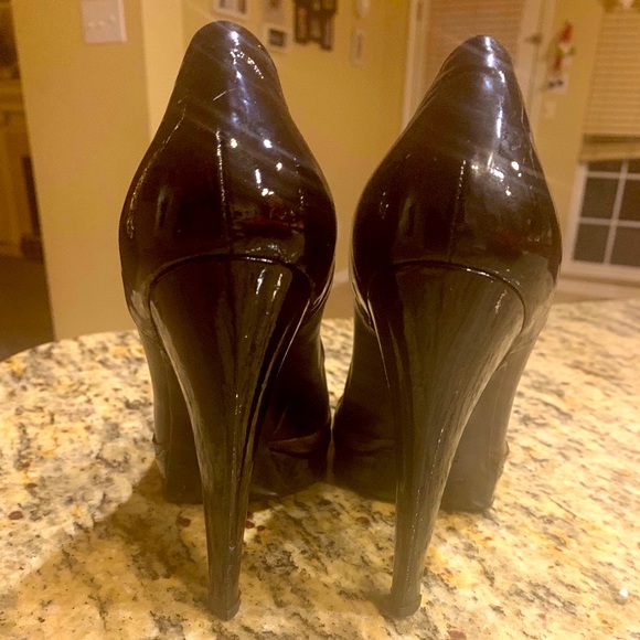 YSL Heels - Picture 4 of 7